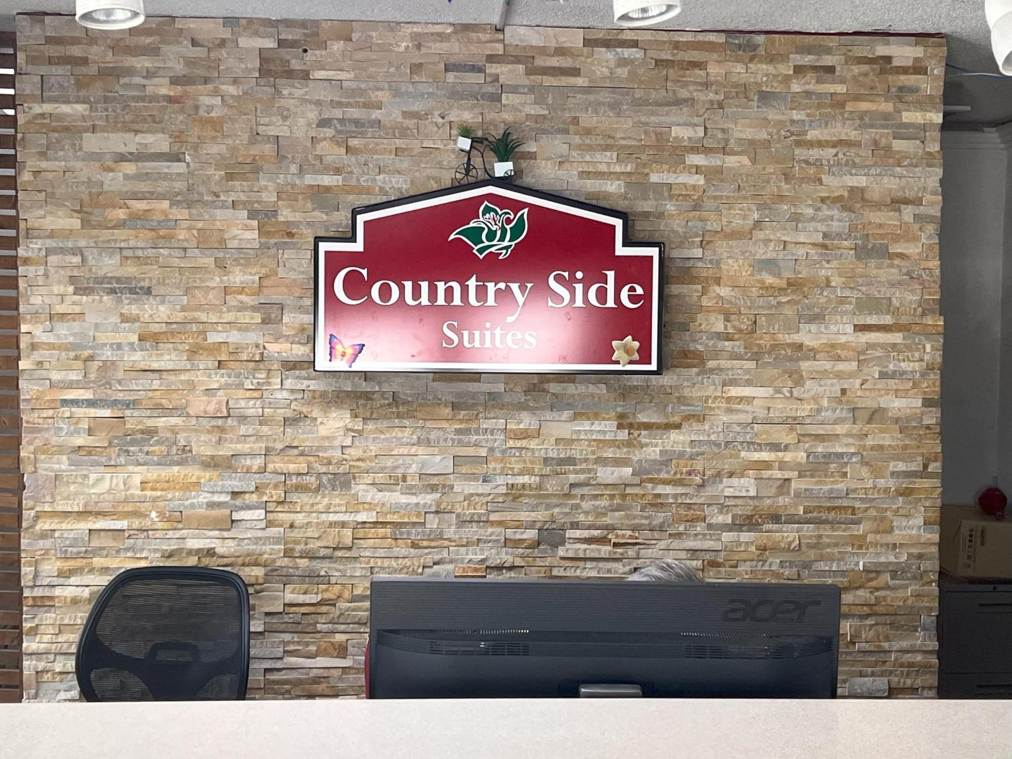 Countryside Kansas I-70 East Sports Complex Motel 2*